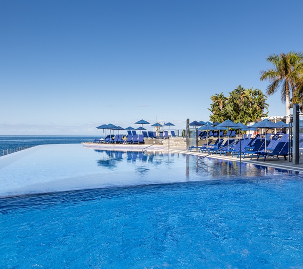 Swimming pools Marina Suites Canary Islands